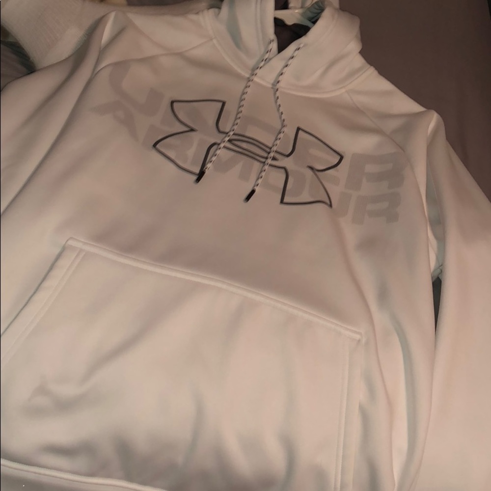 Adult small; men’s under armour sweatshirt